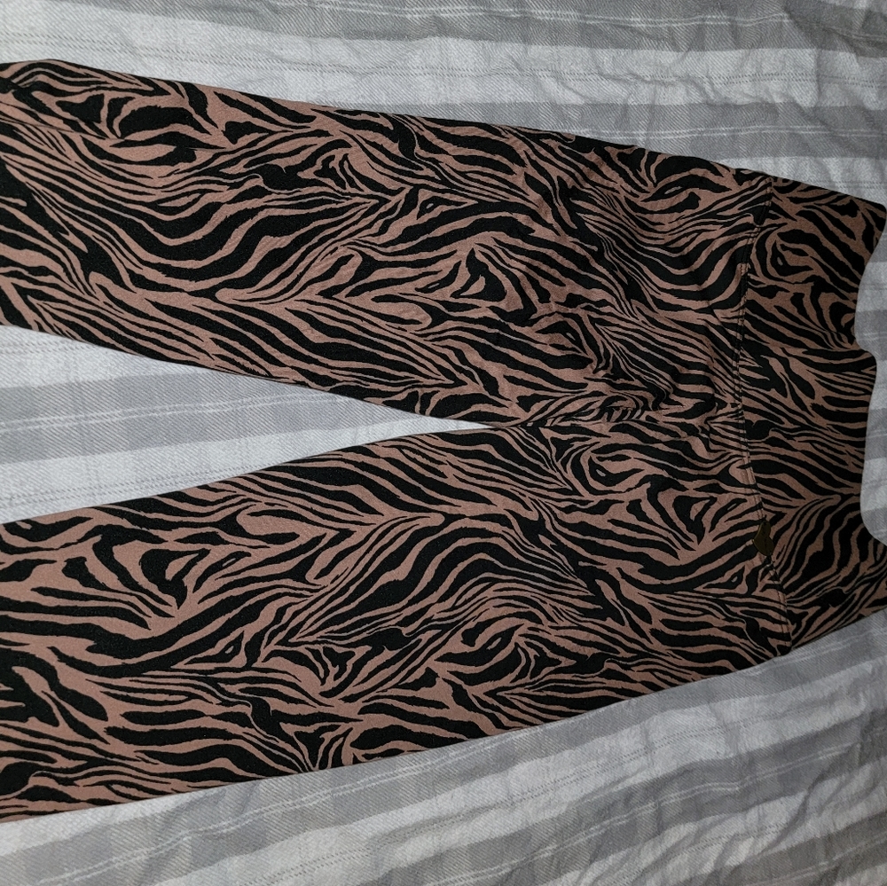 Cute Booty Lounge leggings
